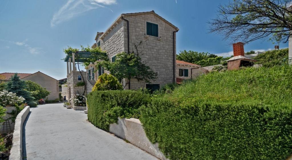 Apartment In Bol With Seaview, Terrace, Air Condition, Wifi Buitenkant foto